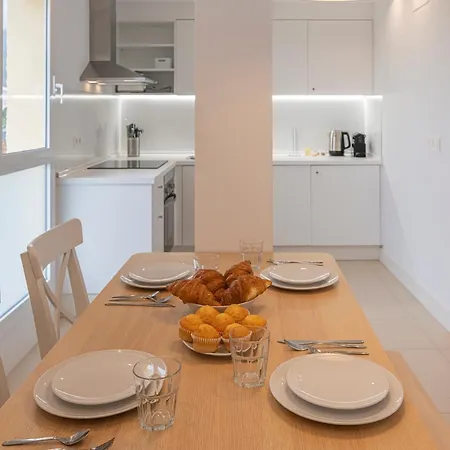 Apartment Bright Close To The Sea