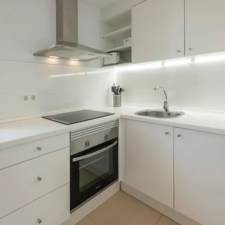 Apartman Bright Close To The Sea